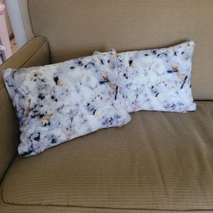 Set of 2 Marble with Gold Specks 17"x12" Lumbar Pillows